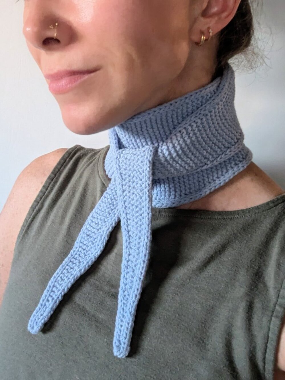 Hand Knit Sophie Scarf Skinny Wrap Neckerchief Bandana Periwinkle Sky Baby Blue - Picture 1 of 12